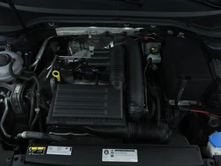 Volkswagen Passat Volkswagen Passat Variant 1.4 TSI ACT Highline Business R-LINE - afbeelding nr 34