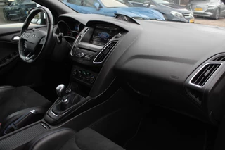 Ford Focus Ford Focus 2.3 RS / Milltek / Recaro Schaalstoelen / Camera / 19'' / Stuurverwarming / DAB / Cruise Control - afbeelding nr 13