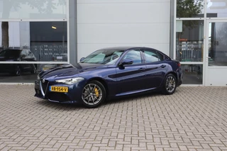 Alfa Romeo Giulia 2.0T SUPER/ORIG.NL/GEDOCUMENTEERD/ELEKT.STOELEN/ STOEL.STUUR.VERW/17'