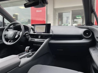 Toyota C-HR Toyota C-HR 1.8 Hybrid 140 Dynamic | Sensoren v/a | Navi | Blindspot - afbeelding nr 17