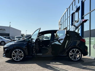 Ford Fiesta Ford Fiesta 1.0 EcoBoost Hybrid ST-Line X 125PK Winterpack Climate Navi Cruise Camera Carplay Parkeersensoren LED 18