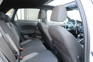 Volkswagen Polo Pano dak,Led, Adaptive cruise , Navigatie via Carplay, Buitenspiegels inklapbaar, etc. prijs rijklaar. - afbeelding nr 26
