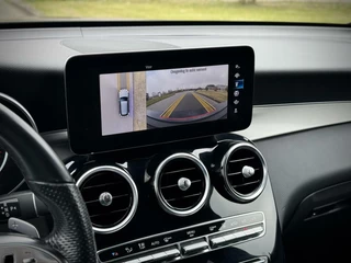 Mercedes-Benz GLC Mercedes GLC-klasse 300e 4MATIC AMG Panoramadak|Camera 360°|Sfeerverlichting|Night pakket|AppleCarplay - afbeelding nr 33