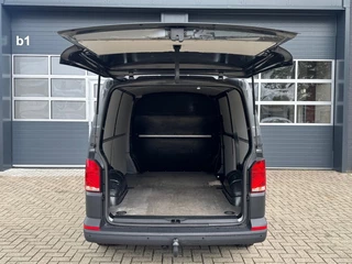 Volkswagen Transporter Volkswagen Transporter 2.0 TDI 150PK Automaat L1H1 T6.1 GB / Dealeronderhouden / Navi / Trekhaak / Airco - afbeelding nr 10