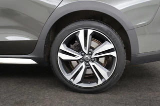Volvo V60 Volvo V60 Cross Country 2.0 B5 AWD Pro | Trekhaak | Leder |  Stoel & stuurverwarming | Camera | Adaptive cruise | Carplay | Harman/Kardon | Keyless | BLIS | Memory | Navigatie - afbeelding nr 36