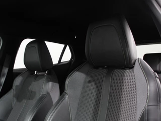 Peugeot 2008 Peugeot 2008 1.2 PureTech 130pk Automaat GT-Line Navigatie Apple Carplay/Android Auto Camera Parkeersensoren Ledverlichting Cruise Control Virtual Cockpit Climate Control Lichtmetalen velgen - afbeelding nr 10