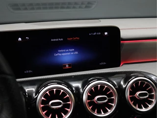 Mercedes-Benz CLA [APPLE CARPLAY, CAMERA, CRUISE CONTROL,STOELVERWARMING, SFEERVERLICHTING, PDC 360, LED LAMPEN PEFORMANCE, HALF LEDER, FLIPPERS, NAVIGATIE, NIEUWSTAAT] - afbeelding nr 13