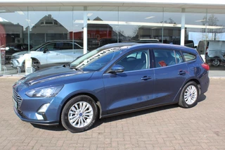 Ford Focus Ford Focus Wagon 1.0-125pk EcoBoost Mild-hybrid Titanium. Mooie, ruime, luxe en comfortabele Ford Focus wagon. Volautm. airco dual, camera, stoel-, stuur- en voorraamverw., easy entry/easy go, cruise control, Isofix, side- en lane assist, parkeersensoren v+a, LM wielen etc. - afbeelding nr 2