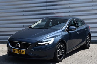Volvo V40 Volvo V40 2.0 D2 NORDIC+ / P.CAM. / STOEL+VOORRUIT VERW. / STANDKACHEL - afbeelding nr 1