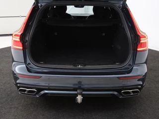 Volvo V60 Volvo V60 2.0 T4 R Design | Stoelverwarming | Trekhaak |  Carplay | Camera | Adaptive cruise | Navigatie | Full LED | 19'' lichtmetalen velgen | Memory - afbeelding nr 11