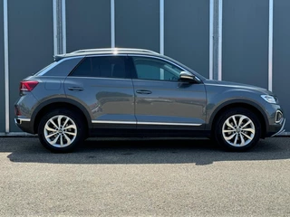 Volkswagen T-Roc Volkswagen T-Roc 1.5 TSI 150pk DSG Style | IQ Light | Camera | Alcantara | Trekha - afbeelding nr 27