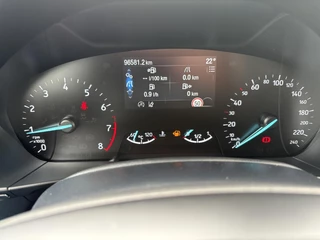 Ford Focus Ford Focus Wagon 1.0 EcoBoost Titanium Wagon | Winter Pack | Adaptive cruise control | Camera | Navigatie | 17 inch | Reservewiel - afbeelding nr 16