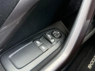 Peugeot 2008 Peugeot 2008 1.2 PureTech Active Automaat,2e Eigenaar,Pano,Navi,Dealer Onderhouden,Airco,Cruise,Extra Set winter,Apk tot 06-2026 - afbeelding nr 21