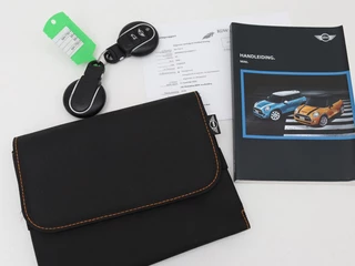 MINI Cooper Mini Cooper 1.5 Business | Navigatie | Airco |  Cruise control | Bluetooth | Lichtmetalen velgen - afbeelding nr 12