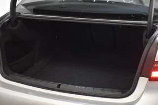 BMW 3 Serie LEDER/NAVI/CARPLAY - afbeelding nr 11