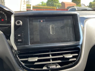 Peugeot 208 Peugeot 208 1.2 PureTech Allure 110 pk | dealer onderhouden | navigatie | trekhaak | climate | apple carplay | parkeersens. - afbeelding nr 23