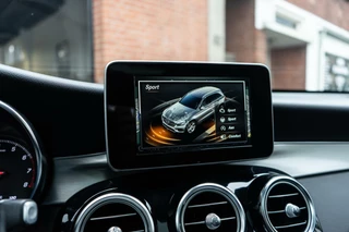 Mercedes-Benz GLC Mercedes GLC-klasse 250 4MATIC AMG Pano / Burmester / Trekhaak - afbeelding nr 13