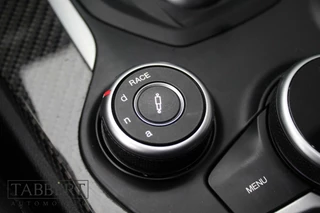 Alfa Romeo Stelvio Alfa Romeo Stelvio 2.9 V6 AWD Quadrifoglio 510 PK - afbeelding nr 17