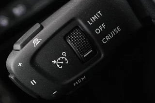 Peugeot 508 Peugeot 508 1.6 HYbrid Allure | Stoelverwarming | Trekhaak |  Adaptive cruise | Half leder | Camera | Carplay | Navigatie | Climate control | PHEV - afbeelding nr 12