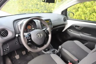 Toyota Aygo Toyota Aygo 1.0 VVT-i x-fun 5DRS Airco|Cruise|LED|ELEKTR. PAKKET - afbeelding nr 3
