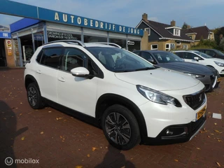 Peugeot 2008 Peugeot 2008 1.2 PureTech 110 Allure EAT8 AUTOMAAT+PARELMOER LAK+ECC+NAVI - afbeelding nr 1