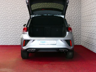 Volkswagen T-Roc Volkswagen T-Roc 1.5 TSI 150PK R-LINE EVO IQ LIGHT ALCANTARA ELEK.KLEP CARPLAY STOEL/STUUR VERW. 18