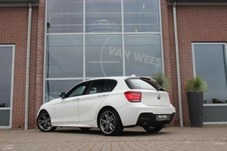 BMW 1 Serie ➡️ BMW 1-serie 116i F20 M Sport Edition | M-pakket | 18 inch | NL auto | Origineel | Trekhaak | Navi | Sportstuur | Xenon | PDC | Climate-control | Cruise-control | Sportstoelen | - afbeelding nr 4