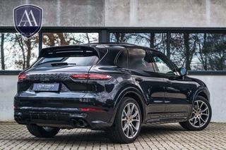 Porsche Cayenne Porsche Cayenne 3.0 E-Hybrid Platinum Ed. SportDesign 360c - afbeelding nr 2