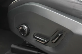 Volvo XC60 Volvo XC60 T6 Recharge AWD Ultimate Dark | Long Range | Panoramadak | Parkeercamera | Stoelverwarming | Pilot Assist | Glossy Black | Keyless - afbeelding nr 26