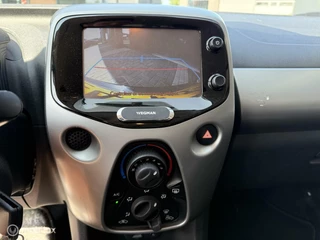 Toyota Aygo Toyota Aygo 1.0 VVT-i x-play CAMERA GR.SCHERM NAP CARPLAY - afbeelding nr 9