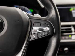 BMW 3 Serie 293Pk Automaat (APPLE CARPLAY, DEALER ONDERHOUDEN, GROOT NAVI, CAMERA, STOELVERWARMING, LEDEREN SPORTSTOELEN, ELEK ACHTERKLEP, GETINT GLAS, VIRTUAL COCKPIT, LANE ASSIST, NIEUWSTAAT) - afbeelding nr 21