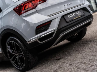 Volkswagen T-Roc Volkswagen T-Roc 1.5 TSI R-Line|PANO|19''|ACC|NAV|CARPLAY - afbeelding nr 35