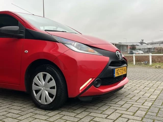 Toyota Aygo Toyota Aygo 1.0 VVT-i X-FUN AIRCO+TREKHAAK+5-DRS DEALER OH. - afbeelding nr 11