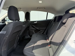 Ford Focus Ford Focus 1.0 Hybrid Connected NAP Navi PDC Led super staat! - afbeelding nr 24