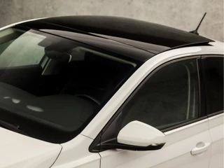 Volkswagen Polo Volkswagen Polo 1.0 TSI R-Line Sport (SCHUIFDAK, VIRTUAL COCKPIT, APPLE CARPLAY, GROOT NAVI, CLIMATE, SPORTSTOELEN, LED KOPLAMPEN, PARKEERSENSOREN, GETINT GLAS, NIEUWE APK, NIEUWSTAAT) - afbeelding nr 33