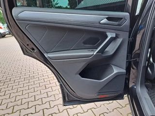 Volkswagen Tiguan Volkswagen Tiguan 2.0 TSI 4Motion Highline R-line | LED | Pano | Trekhaak | Leder | Elek. klep | Virtual | LMV 20