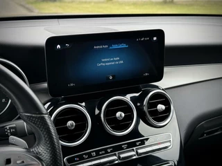 Mercedes-Benz GLC Mercedes GLC-klasse 300e 4MATIC AMG Panoramadak|Camera 360°|Sfeerverlichting|Night pakket|AppleCarplay - afbeelding nr 35