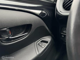 Peugeot 108 Peugeot 108 1.2 Puretech Allure|Camera|Navigatie|LED| - afbeelding nr 22