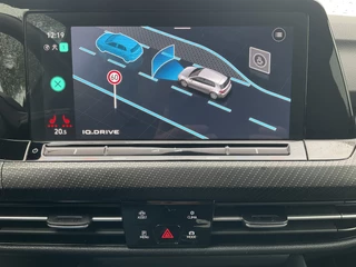 Volkswagen Golf Volkswagen Golf 1.5 eTSI R-Line Business+ Automaat Adap.Cruise Stoel/Stuurverw Led Sfeerverlichting! - afbeelding nr 10