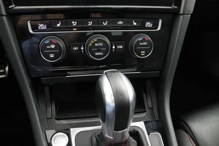 Volkswagen Golf Volkswagen Golf 2.0TSI GTI Performance*245PK*PANO*LEER*ACC*LED*DCC - afbeelding nr 11
