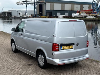 Volkswagen Transporter Volkswagen Transporter 2.0 TDI 102pk L1H1 Highline Trekhaak/Navi/Cruise/Bluetooth/Parkeersensoren - afbeelding nr 14
