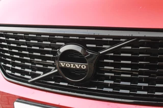 Volvo XC40 Volvo XC40 T5 Recharge R-Design | Panoramadak | Stoelverwarming | Parkeercamera | Keyless | Glossy Black - afbeelding nr 7