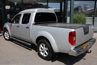 Nissan Navara Nissan Navara 2.5 DCI DUBBEL CABINE SE A/T 5 SITZ 4WD VAN MARGE - afbeelding nr 4