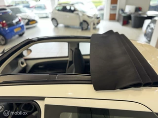 Toyota Aygo Toyota Aygo 1.0 VVT-i x-play Cabrio| NAP| NAV| CAM| Uniek! - afbeelding nr 10