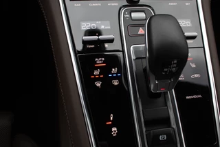 Porsche Panamera Porsche Panamera 2.9 4 E-Hybrid / Panoramadak / 360Camera / Achterasbesturing / Head-up / 21'' / Burmester / Softclose / Sportuitlaat / Sportdesign + Chrono / Keyless / DAB / ACC / Stoelventilatie - afbeelding nr 27
