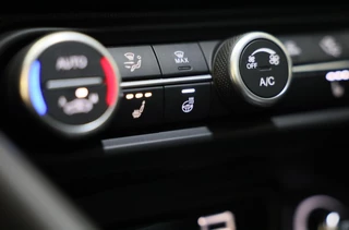 Alfa Romeo Giulia Alfa Romeo GIULIA 2.0 T GME AWD Ti 280 Pk / FACELIFT / Aut / Navi / Camera / Memory / Acc / Lane Assist / Led / 19 Inch - afbeelding nr 12