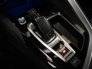 Peugeot 3008 Peugeot 3008 1.2 PureTech Allure Sport (PANORAMADAK,APPLE CARPLAY,NAVI,LED,CAMERA,360 VIEW,PDC,CRUISE,LANE,CLIMATE,NETTE STAAT) - afbeelding nr 21