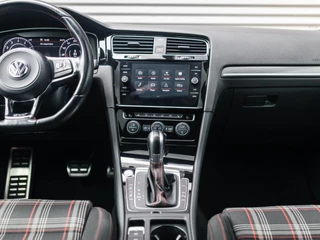Volkswagen Golf Volkswagen Golf 2.0 TSI GTI Performance Pano Keyless Virtual Trekhaak - afbeelding nr 20