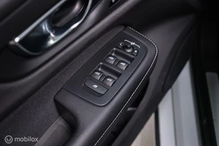 Volvo V60 Volvo V60 2.0 T8 Recharge AWD R-Design | NL auto | DAB+ | CarPlay | Adaptive | Blis | Rijklaar | - afbeelding nr 34