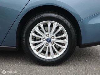 Ford Focus Ford Focus Wagon 125 PK H6 Titanium Navigatie DonkerGlas Trekhaak Chroom Clima Pdc V+A - afbeelding nr 31